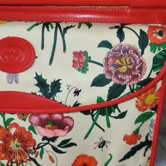 GUCCI*Beautiful* Floral/Red*Very Rare *Vintage Clutch - Picture 9 of 9